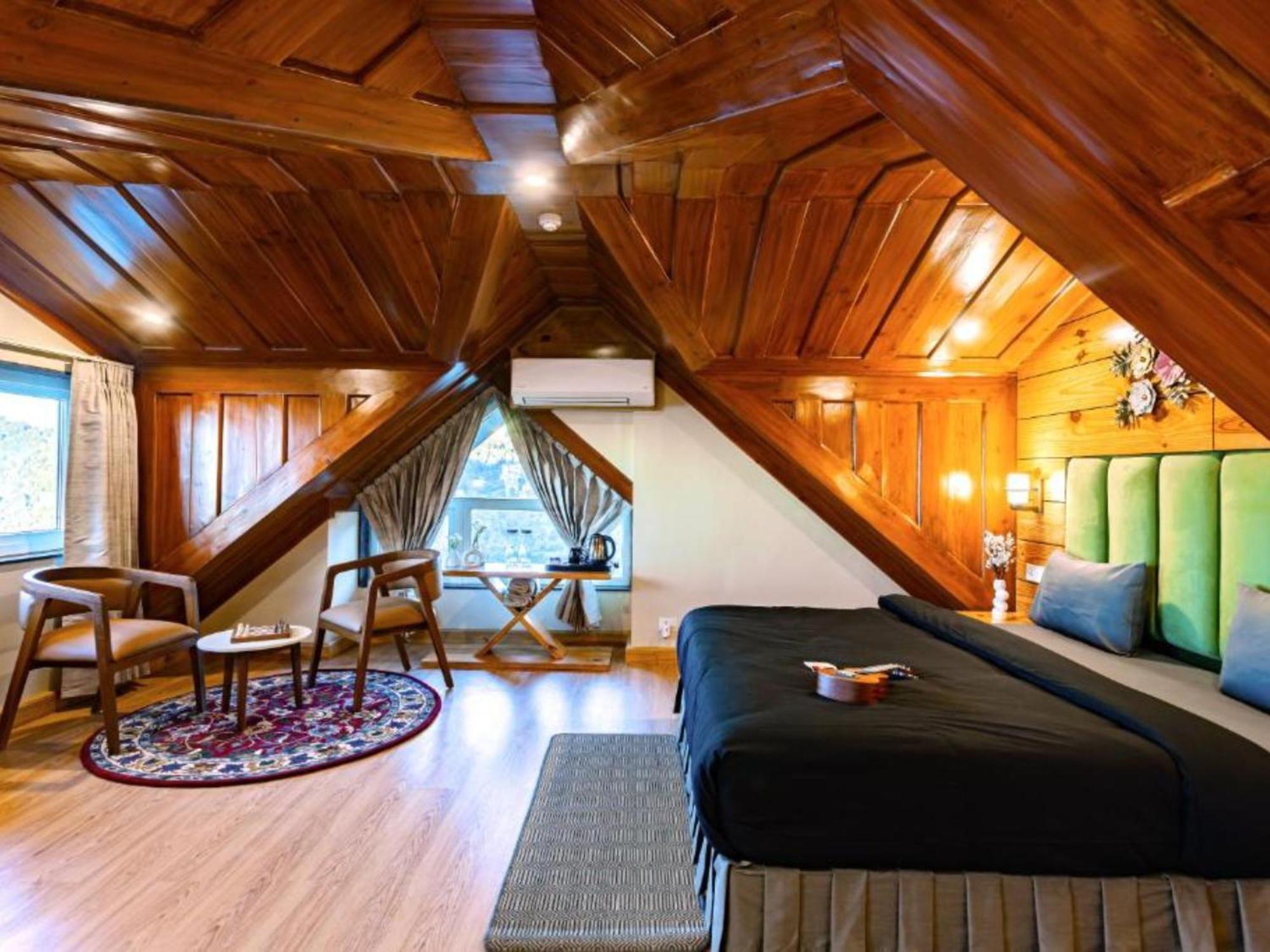 The Hosteller Shimla, Valley View Стая снимка
